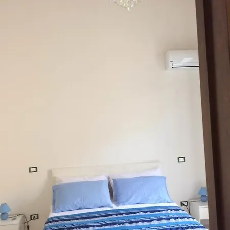 Le * Santa Flavia
